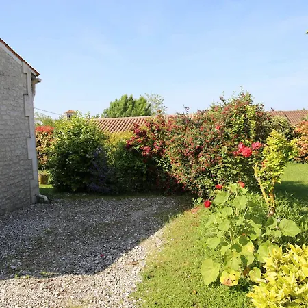 Holiday home Le Maine Des Rois *