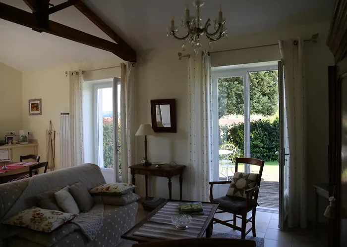 Le Maine Des Rois Juillac-le-Coq