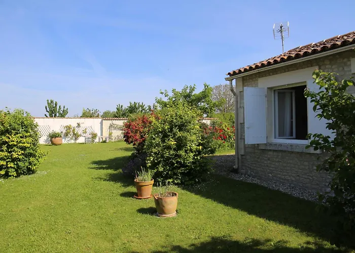 Le Maine Des Rois Juillac-le-Coq